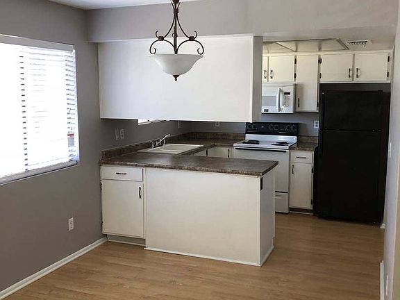 3rd image of 2228 E Forge Ave #21176486