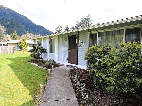 5th image of 408 Taylor Pl NE