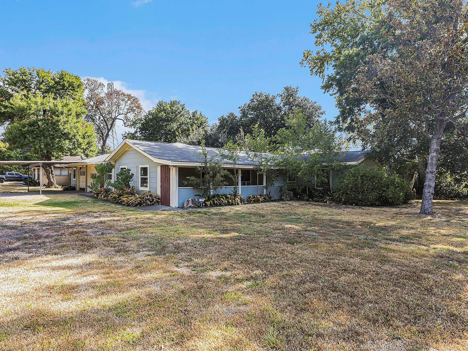 3 bed, 2.0 bath, 1240 sqft, $1,950 — Photo 4