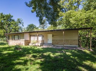 8210 Oldham Rd, Kansas City, MO 64138