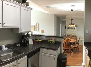 4802 51st St W APT 805, Bradenton, FL 34210