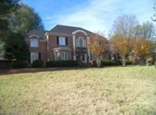 8611 Somerset Ln, Germantown, TN 38138