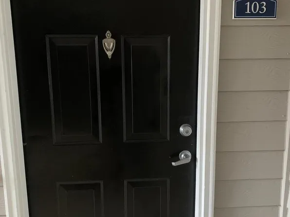 195 Yellowstone Dr APT 103, Charlottesville, VA 22903