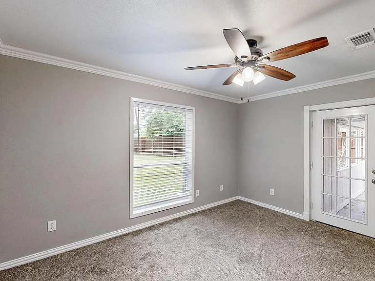 3264 Northaven Rd — Photo 15