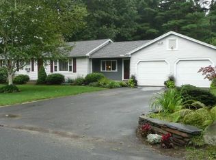 2 Thomas Cir, Southampton, MA 01073