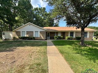 601 Delwood Dr, Longview, TX 75605