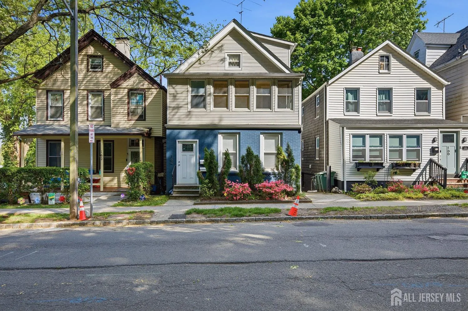 3 bed, 1.0 bath, $3,200 — Photo 1
