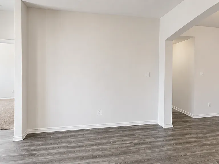 8915 Hidden Oaks Dr — Photo 16