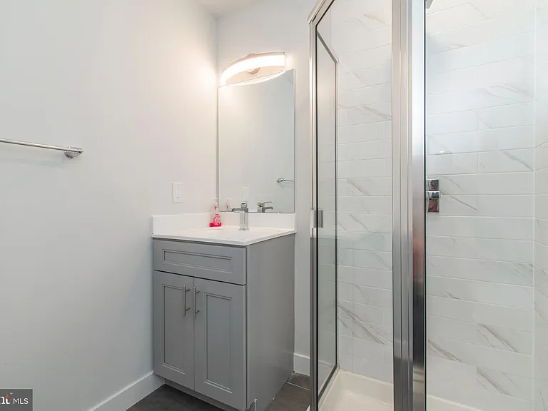 19 S 44th St #4 — Photo 11