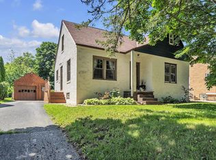 13517 W Greenfield Ave, New Berlin, WI 53151