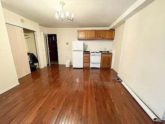 2nd image of 631 Carroll St