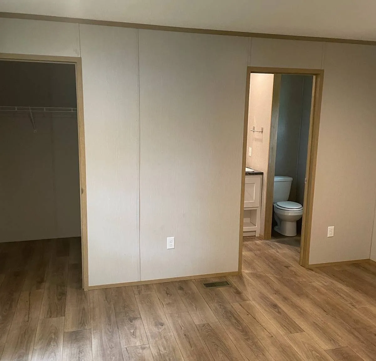 3 bed, 2.0 bath, 1012 sqft, $1,000 — Photo 4