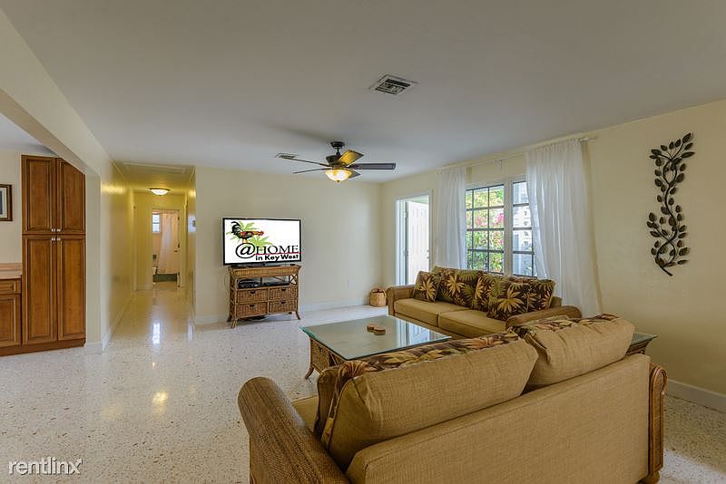 Flagler Station - Midtown - living-entrance