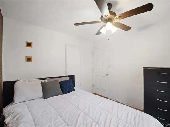 227-18 Hillside Avenue image 16 of 19