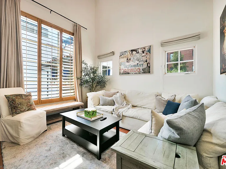 1414 N Harper Ave #5 — Photo 6