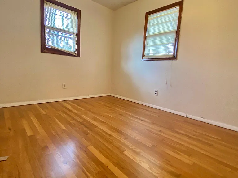 617 Lacasa Dr — Photo 4