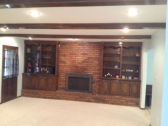 Fireplace/ living room