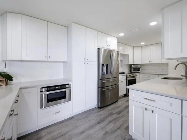 5600 N Flagler Dr APT 1207, West Palm Beach, FL 33407