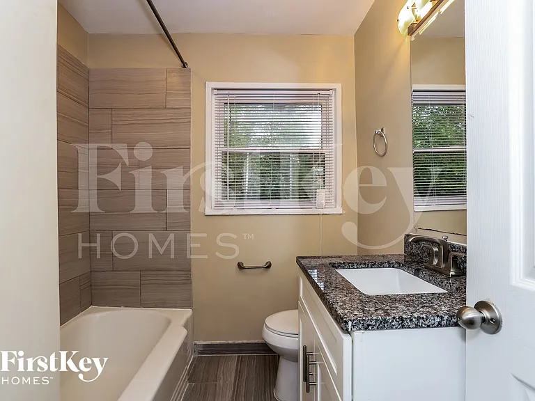 1855 Shamrock Dr — Photo 16