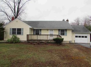 4 Kip Dr, Fishkill, NY 12524