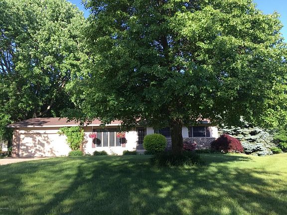 2nd image of 12200 Lakeshore Dr