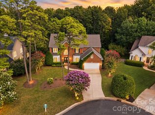 7337 Versailles Ln, Charlotte, NC 28277