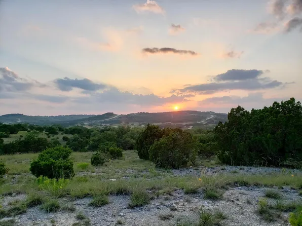 523 Big Sky Ct, Blanco, TX 78606