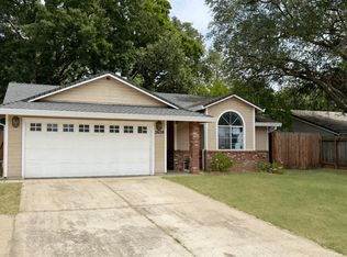 2620 Walnut Ave, Carmichael, CA 95608
