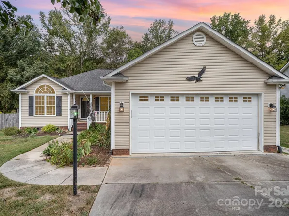 1665 Red Bird Cir, Concord, NC 28025