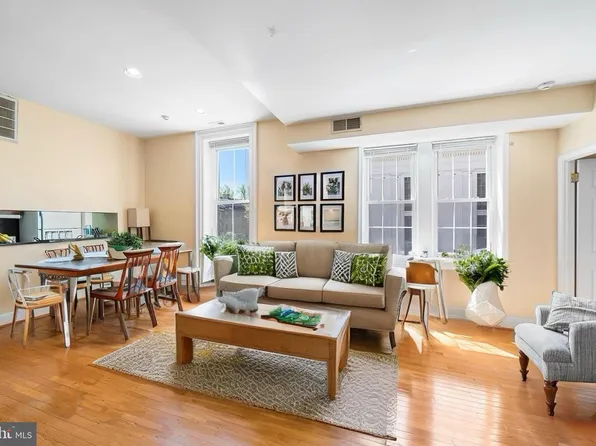 308 S 13th St APT 11, Philadelphia, PA 19107