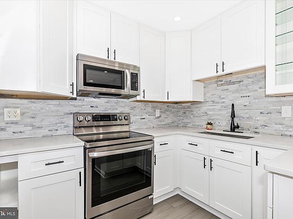 2nd image of 2604 Ashmont Ter
