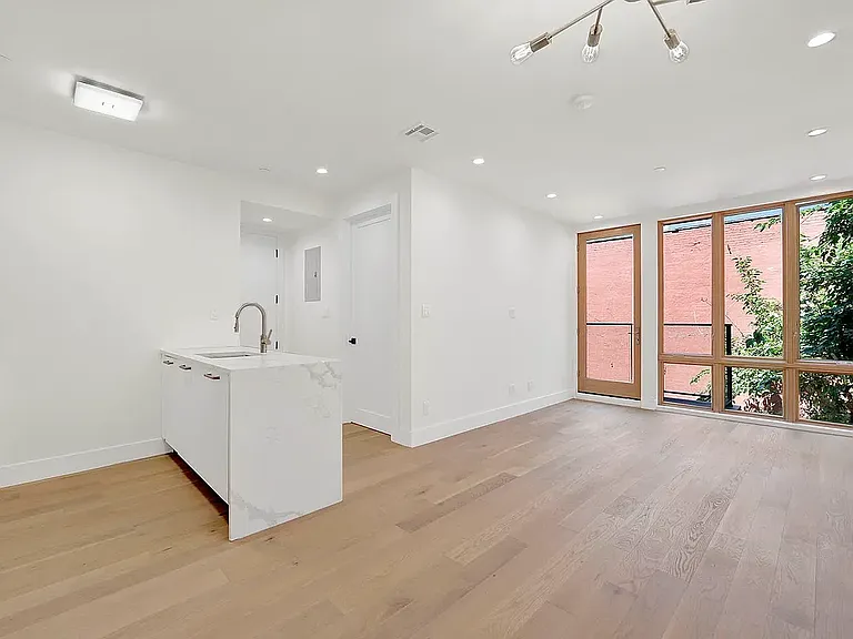 925 Bushwick Ave #4B — Photo 1