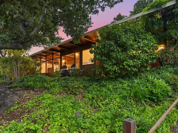 18 Hillbarn Ct, San Mateo, CA 94403