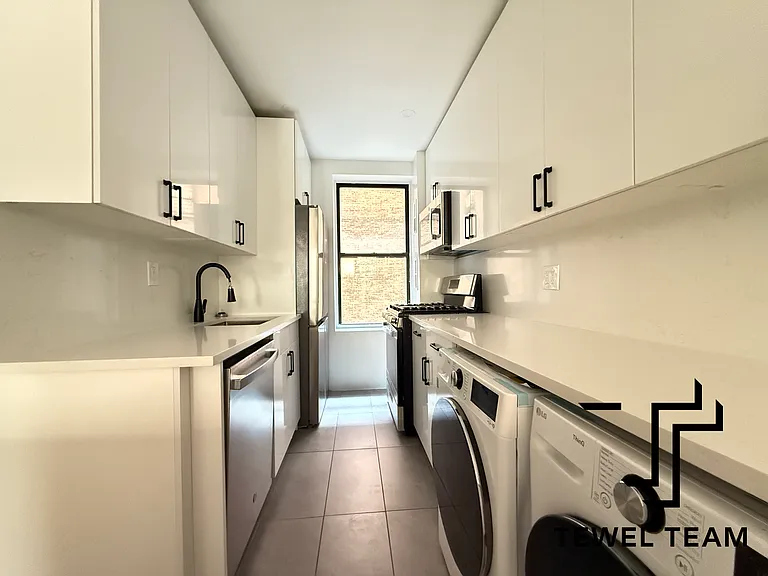 548 W 164th St #2AA — Photo 5