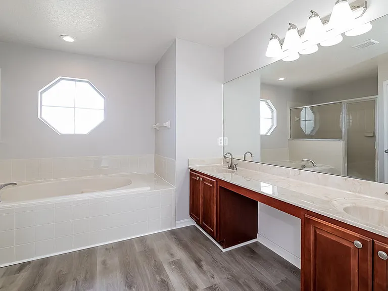 4450 Maple Chase Trl — Photo 13