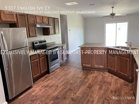 3rd image of 9307 English Ivy Ct