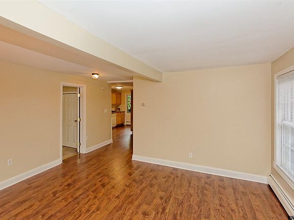 5th image of 34 Edenburg Ave