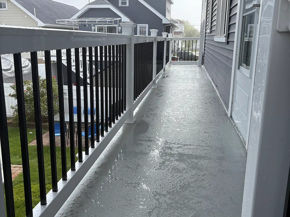 E 22nd Ave