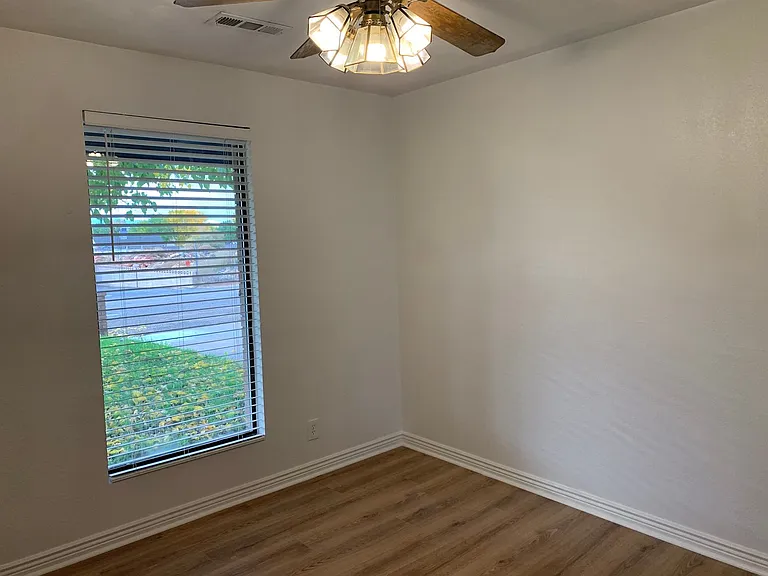 1026 N 1100 W — Photo 19