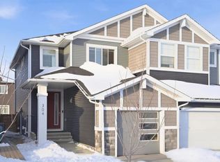 304 N Creekrun Cres SW, Airdrie, AB T4B 5J8
