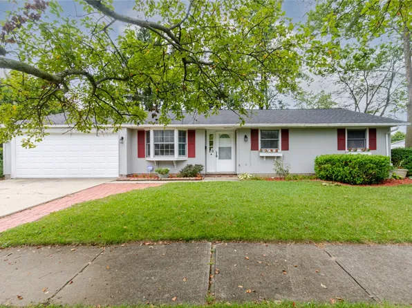 307 Flanders Ave, Brookville, OH 45309