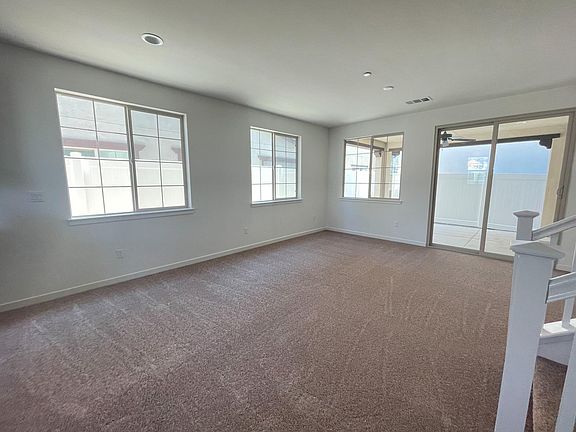 3rd image of 992 Tischler Way