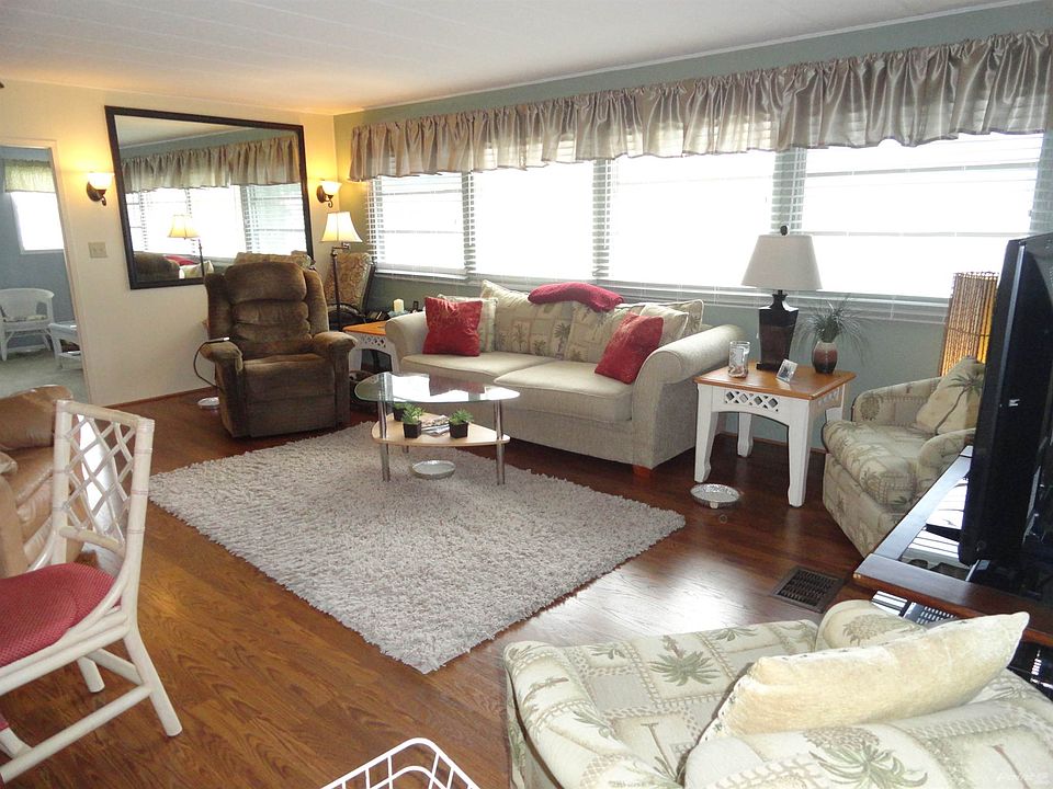 OPEN LIVING AREA