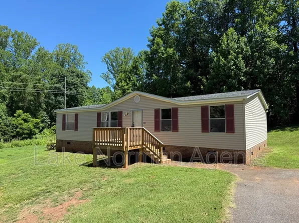 1121 McRee Heights Cir, Newton, NC 28658
