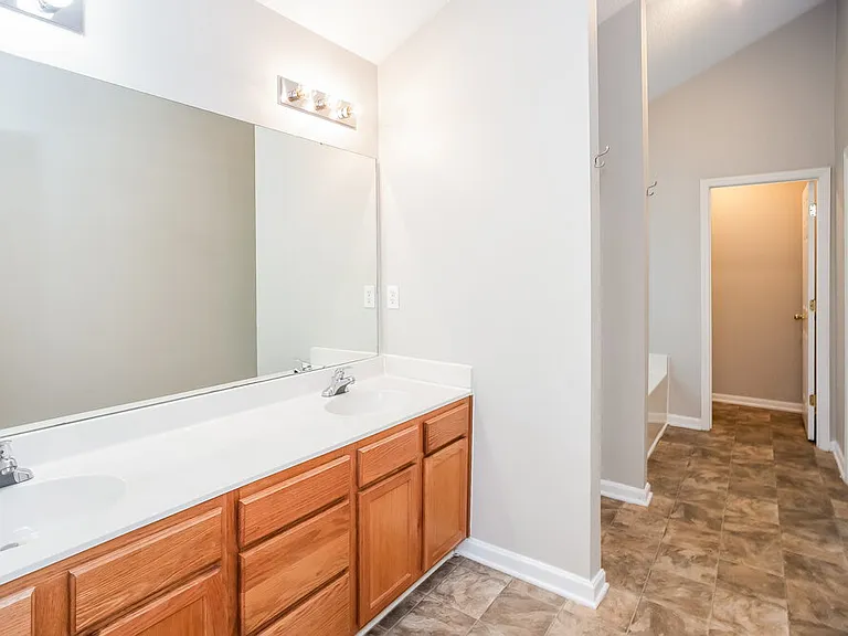3431 Ann Franklin Ct — Photo 13
