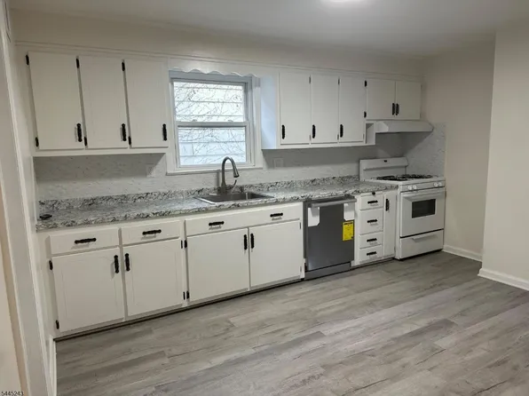 70 Chestnut St, Garfield, NJ