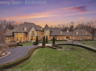 11479 Clyde Rd, Fenton, MI 48430