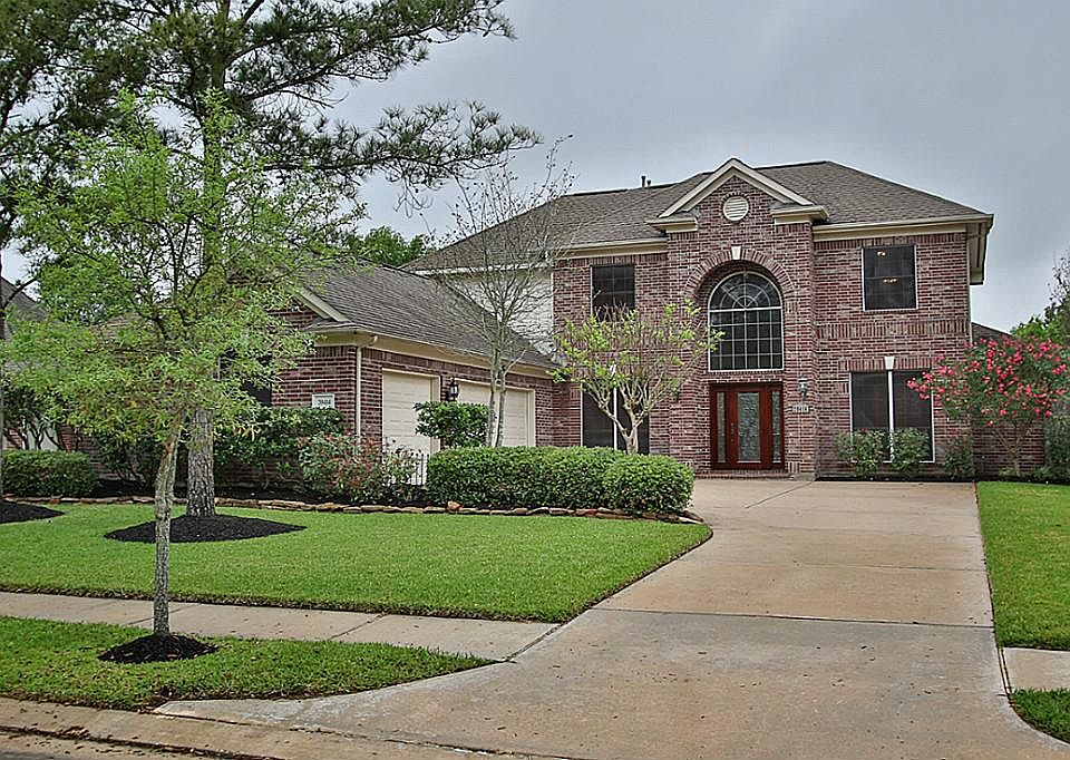 1st image of 20414 Lakeland Falls Dr