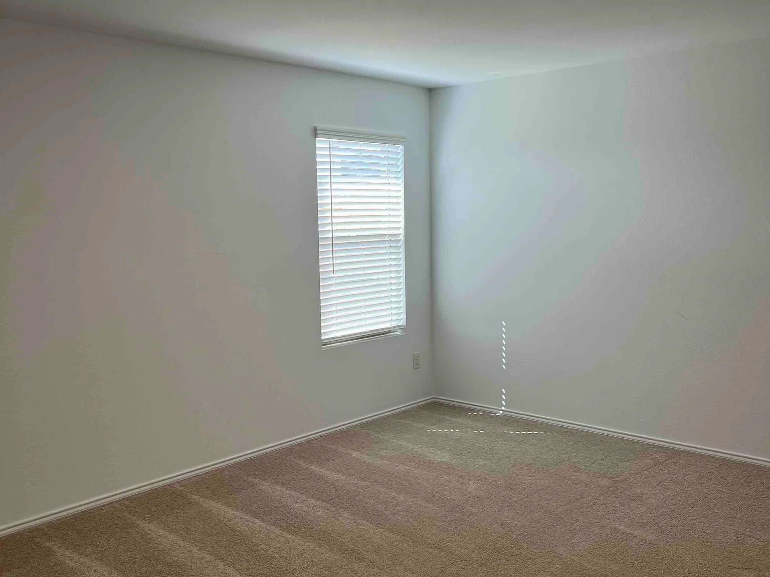 4 bed, 1847 sqft, $2,400 — Photo 3