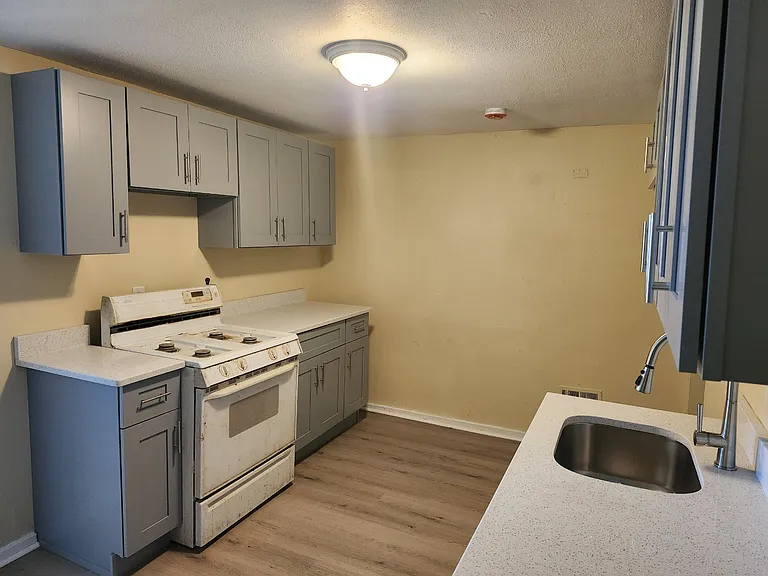 901 S Geddes St #2 — Photo 8